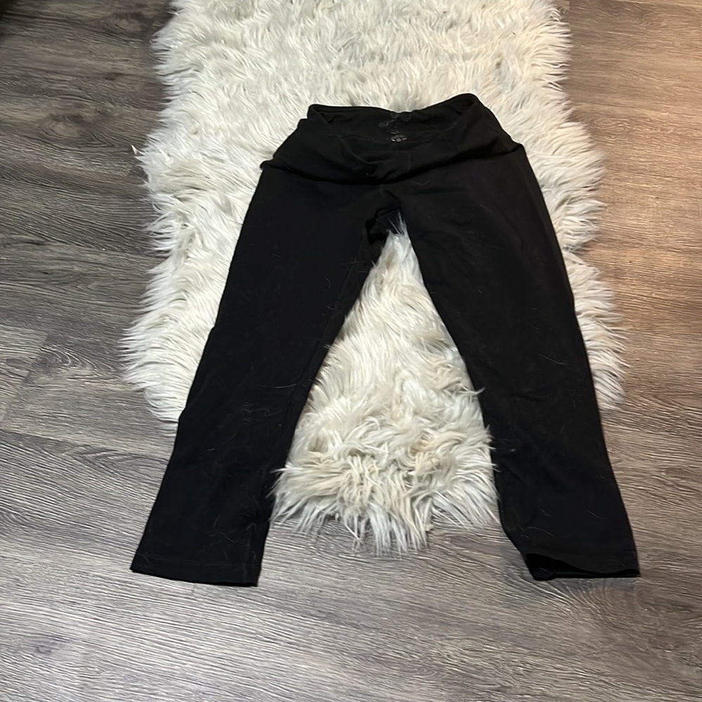 Black leggings, size medium, capri length, super stretchy